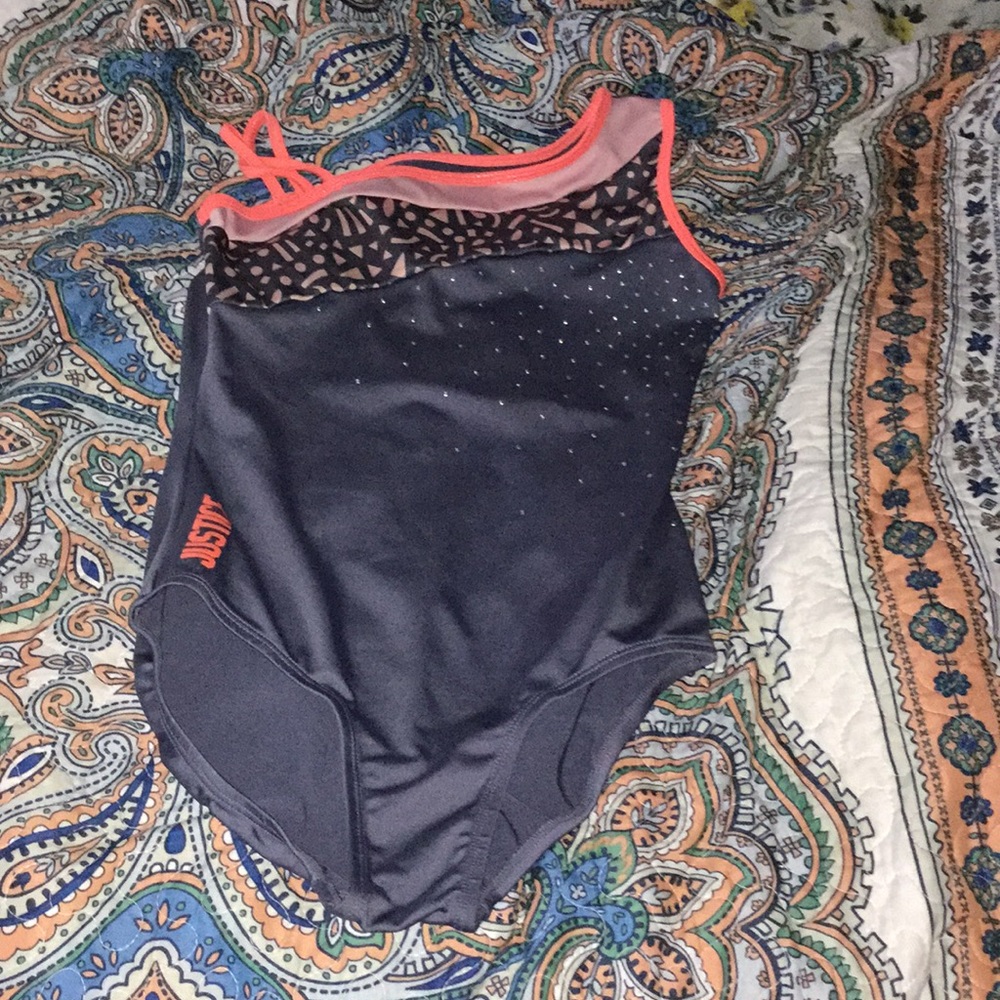 Gymnastics leotard